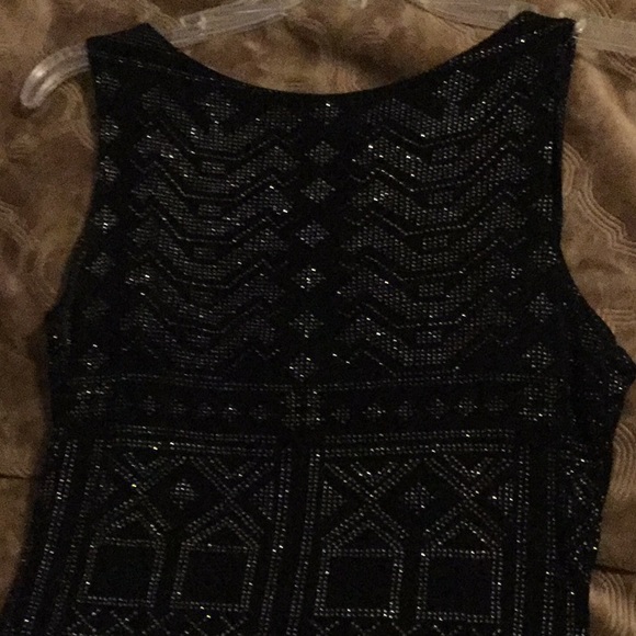 Dress - Picture 4 of 9